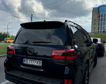 Черный Тойота Ленд Крузер, объемом двигателя 4.46 л и пробегом 177 тыс. км за 51000 $, фото 3 на Automoto.ua