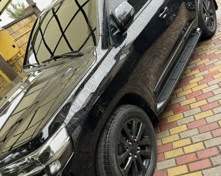 Черный Тойота Ленд Крузер, объемом двигателя 4.46 л и пробегом 177 тыс. км за 51000 $, фото 7 на Automoto.ua