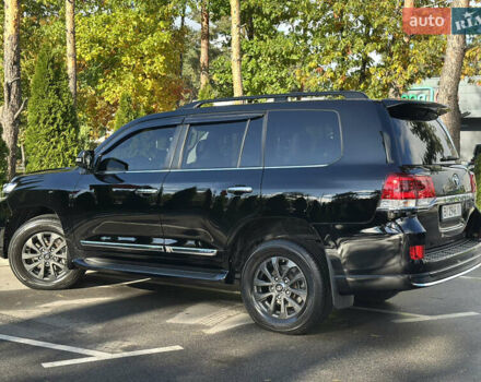 Тойота Ленд Крузер 2019 у Києві на Automoto.ua Чорний Тойота Ленд Крузер, об'ємом двигуна 4.46 л та пробігом 78 тис. км за 55800 $, фото 18 на Automoto.ua