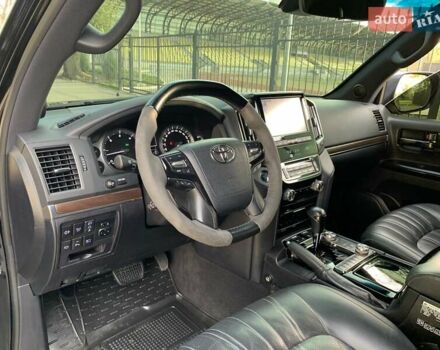 Черный Тойота Ленд Крузер, объемом двигателя 4.46 л и пробегом 190 тыс. км за 58888 $, фото 24 на Automoto.ua