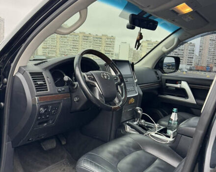 Чорний Тойота Ленд Крузер, об'ємом двигуна 4.61 л та пробігом 115 тис. км за 55000 $, фото 12 на Automoto.ua