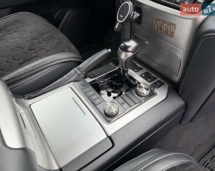 Черный Тойота Ленд Крузер, объемом двигателя 4.46 л и пробегом 93 тыс. км за 63999 $, фото 41 на Automoto.ua