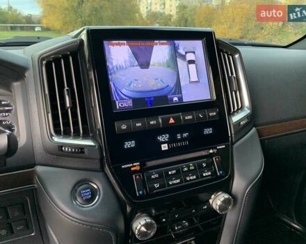 Черный Тойота Ленд Крузер, объемом двигателя 4.46 л и пробегом 190 тыс. км за 58888 $, фото 31 на Automoto.ua