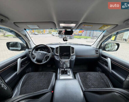 Черный Тойота Ленд Крузер, объемом двигателя 4.46 л и пробегом 93 тыс. км за 63999 $, фото 35 на Automoto.ua