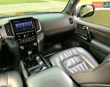 Черный Тойота Ленд Крузер, объемом двигателя 4.46 л и пробегом 190 тыс. км за 58888 $, фото 33 на Automoto.ua