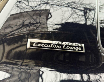 Чорний Тойота Ленд Крузер, об'ємом двигуна 4.46 л та пробігом 8 тис. км за 95000 $, фото 3 на Automoto.ua