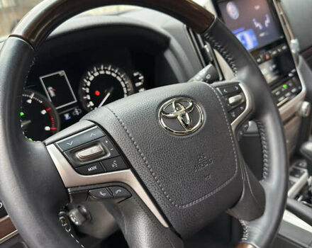 Чорний Тойота Ленд Крузер, об'ємом двигуна 4.46 л та пробігом 8 тис. км за 95000 $, фото 17 на Automoto.ua