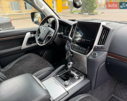 Черный Тойота Ленд Крузер, объемом двигателя 4.46 л и пробегом 93 тыс. км за 63999 $, фото 40 на Automoto.ua