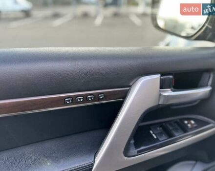 Черный Тойота Ленд Крузер, объемом двигателя 4.46 л и пробегом 95 тыс. км за 57500 $, фото 36 на Automoto.ua