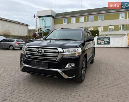 Черный Тойота Ленд Крузер, объемом двигателя 4.46 л и пробегом 93 тыс. км за 63999 $, фото 2 на Automoto.ua