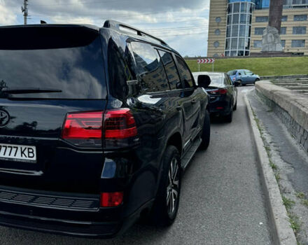 Черный Тойота Ленд Крузер, объемом двигателя 4.46 л и пробегом 177 тыс. км за 51000 $, фото 5 на Automoto.ua