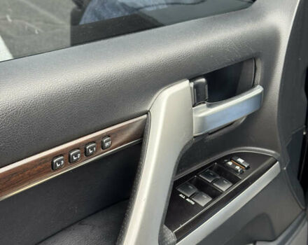 Чорний Тойота Ленд Крузер, об'ємом двигуна 4.61 л та пробігом 115 тис. км за 55000 $, фото 10 на Automoto.ua