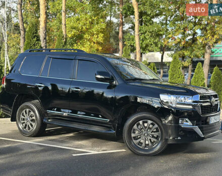 Тойота Ленд Крузер 2019 у Києві на Automoto.ua Чорний Тойота Ленд Крузер, об'ємом двигуна 4.46 л та пробігом 78 тис. км за 55800 $, фото 10 на Automoto.ua