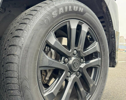 Чорний Тойота Ленд Крузер, об'ємом двигуна 4.61 л та пробігом 115 тис. км за 55000 $, фото 13 на Automoto.ua