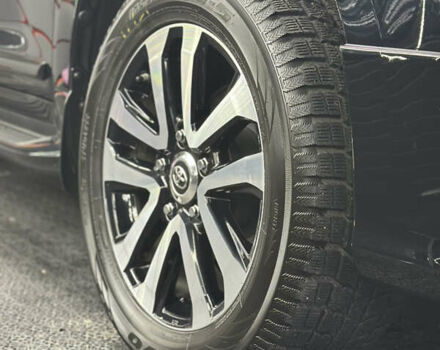 Черный Тойота Ленд Крузер, объемом двигателя 4.61 л и пробегом 10 тыс. км за 80000 $, фото 11 на Automoto.ua