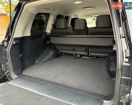 Черный Тойота Ленд Крузер, объемом двигателя 4.46 л и пробегом 93 тыс. км за 63999 $, фото 53 на Automoto.ua