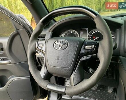 Черный Тойота Ленд Крузер, объемом двигателя 4.46 л и пробегом 190 тыс. км за 58888 $, фото 28 на Automoto.ua