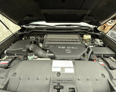 Чорний Тойота Ленд Крузер, об'ємом двигуна 4.46 л та пробігом 8 тис. км за 95000 $, фото 24 на Automoto.ua