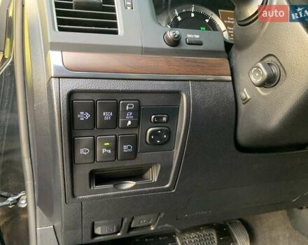 Черный Тойота Ленд Крузер, объемом двигателя 4.46 л и пробегом 190 тыс. км за 58888 $, фото 46 на Automoto.ua