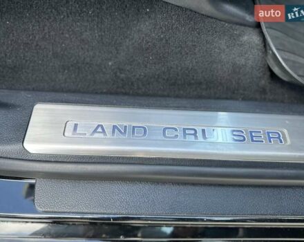 Черный Тойота Ленд Крузер, объемом двигателя 4.46 л и пробегом 95 тыс. км за 57500 $, фото 21 на Automoto.ua