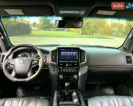 Черный Тойота Ленд Крузер, объемом двигателя 4.46 л и пробегом 190 тыс. км за 58888 $, фото 39 на Automoto.ua