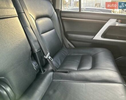 Черный Тойота Ленд Крузер, объемом двигателя 4.46 л и пробегом 95 тыс. км за 57500 $, фото 20 на Automoto.ua