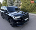 Тойота Ленд Крузер 2020 у Києві на Automoto.ua Чорний Тойота Ленд Крузер, об'ємом двигуна 4.46 л та пробігом 75 тис. км за 67000 $, фото 1 на Automoto.ua