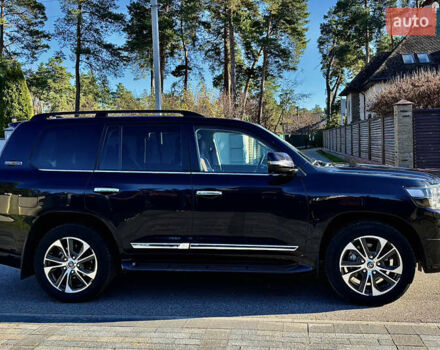 Черный Тойота Ленд Крузер, объемом двигателя 4.46 л и пробегом 58 тыс. км за 73000 $, фото 3 на Automoto.ua