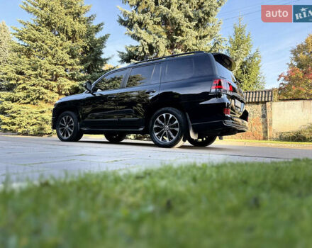 Тойота Ленд Крузер 2020 у Києві на Automoto.ua Чорний Тойота Ленд Крузер, об'ємом двигуна 4.46 л та пробігом 75 тис. км за 67000 $, фото 13 на Automoto.ua