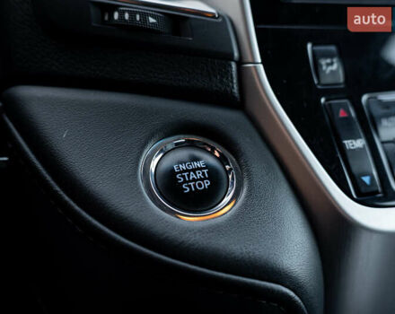 Чорний Тойота Ленд Крузер, об'ємом двигуна 4.5 л та пробігом 82 тис. км за 57900 $, фото 31 на Automoto.ua