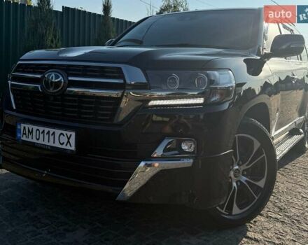Черный Тойота Ленд Крузер, объемом двигателя 4.46 л и пробегом 133 тыс. км за 69999 $, фото 3 на Automoto.ua