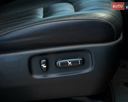 Чорний Тойота Ленд Крузер, об'ємом двигуна 4.46 л та пробігом 46 тис. км за 78000 $, фото 18 на Automoto.ua