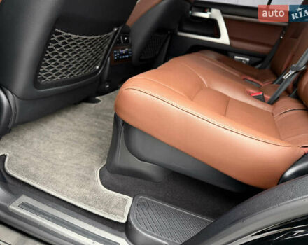 Черный Тойота Ленд Крузер, объемом двигателя 4.61 л и пробегом 67 тыс. км за 62800 $, фото 42 на Automoto.ua