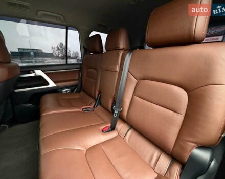 Черный Тойота Ленд Крузер, объемом двигателя 4.61 л и пробегом 67 тыс. км за 62800 $, фото 59 на Automoto.ua