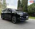 Тойота Ленд Крузер 2020 у Києві на Automoto.ua Чорний Тойота Ленд Крузер, об'ємом двигуна 4.46 л та пробігом 75 тис. км за 67000 $, фото 6 на Automoto.ua