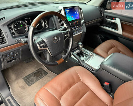 Черный Тойота Ленд Крузер, объемом двигателя 4.61 л и пробегом 67 тыс. км за 62800 $, фото 43 на Automoto.ua
