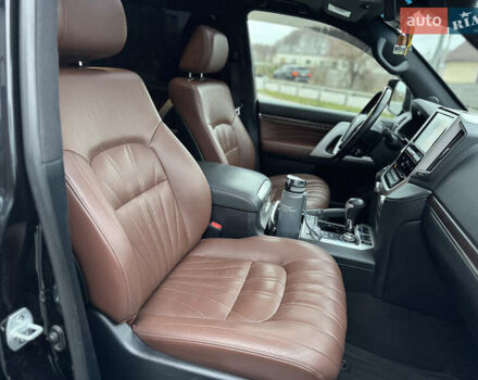 Чорний Тойота Ленд Крузер, об'ємом двигуна 4.61 л та пробігом 114 тис. км за 67000 $, фото 23 на Automoto.ua