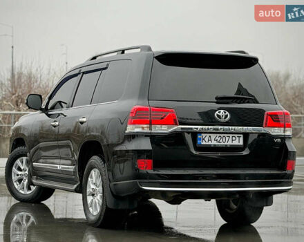 Черный Тойота Ленд Крузер, объемом двигателя 4.61 л и пробегом 67 тыс. км за 62800 $, фото 18 на Automoto.ua