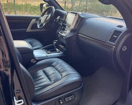 Черный Тойота Ленд Крузер, объемом двигателя 4.46 л и пробегом 120 тыс. км за 69900 $, фото 5 на Automoto.ua