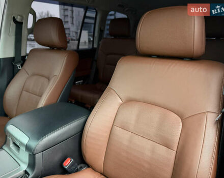 Черный Тойота Ленд Крузер, объемом двигателя 4.61 л и пробегом 67 тыс. км за 62800 $, фото 36 на Automoto.ua