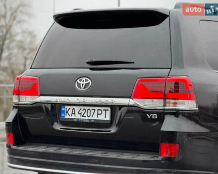 Черный Тойота Ленд Крузер, объемом двигателя 4.61 л и пробегом 67 тыс. км за 62800 $, фото 28 на Automoto.ua