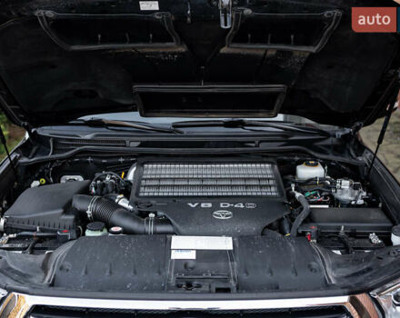 Чорний Тойота Ленд Крузер, об'ємом двигуна 4.5 л та пробігом 82 тис. км за 57900 $, фото 41 на Automoto.ua