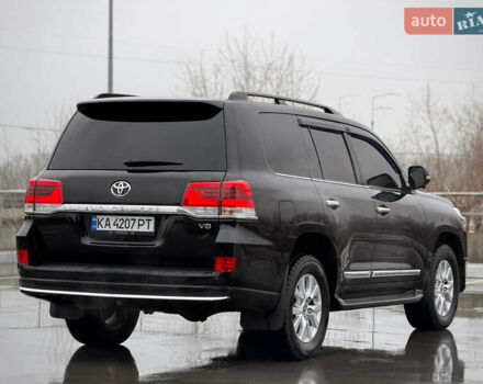 Черный Тойота Ленд Крузер, объемом двигателя 4.61 л и пробегом 67 тыс. км за 62800 $, фото 15 на Automoto.ua