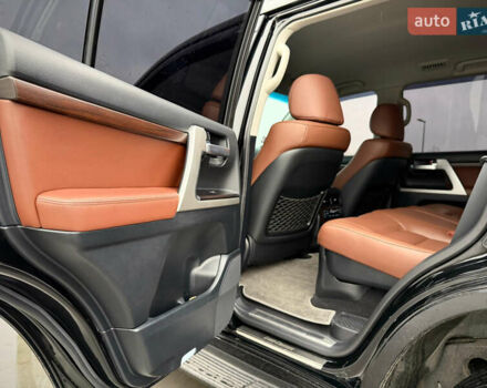 Черный Тойота Ленд Крузер, объемом двигателя 4.61 л и пробегом 67 тыс. км за 62800 $, фото 46 на Automoto.ua