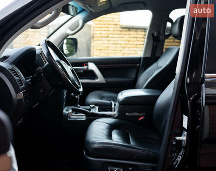 Чорний Тойота Ленд Крузер, об'ємом двигуна 4.5 л та пробігом 82 тис. км за 57900 $, фото 21 на Automoto.ua