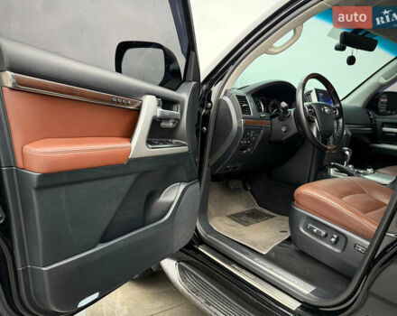 Черный Тойота Ленд Крузер, объемом двигателя 4.61 л и пробегом 67 тыс. км за 62800 $, фото 35 на Automoto.ua