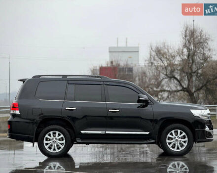 Черный Тойота Ленд Крузер, объемом двигателя 4.61 л и пробегом 67 тыс. км за 62800 $, фото 26 на Automoto.ua