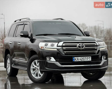 Черный Тойота Ленд Крузер, объемом двигателя 4.61 л и пробегом 67 тыс. км за 62800 $, фото 11 на Automoto.ua