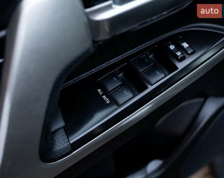 Чорний Тойота Ленд Крузер, об'ємом двигуна 4.5 л та пробігом 82 тис. км за 57900 $, фото 19 на Automoto.ua