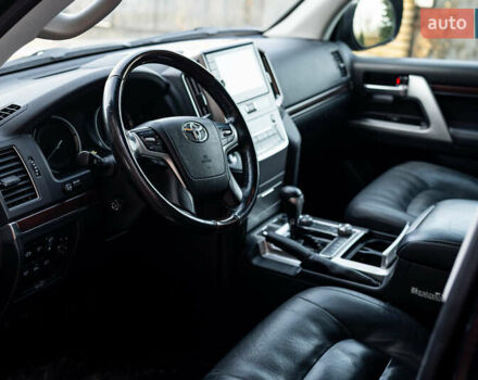 Чорний Тойота Ленд Крузер, об'ємом двигуна 4.5 л та пробігом 82 тис. км за 57900 $, фото 23 на Automoto.ua